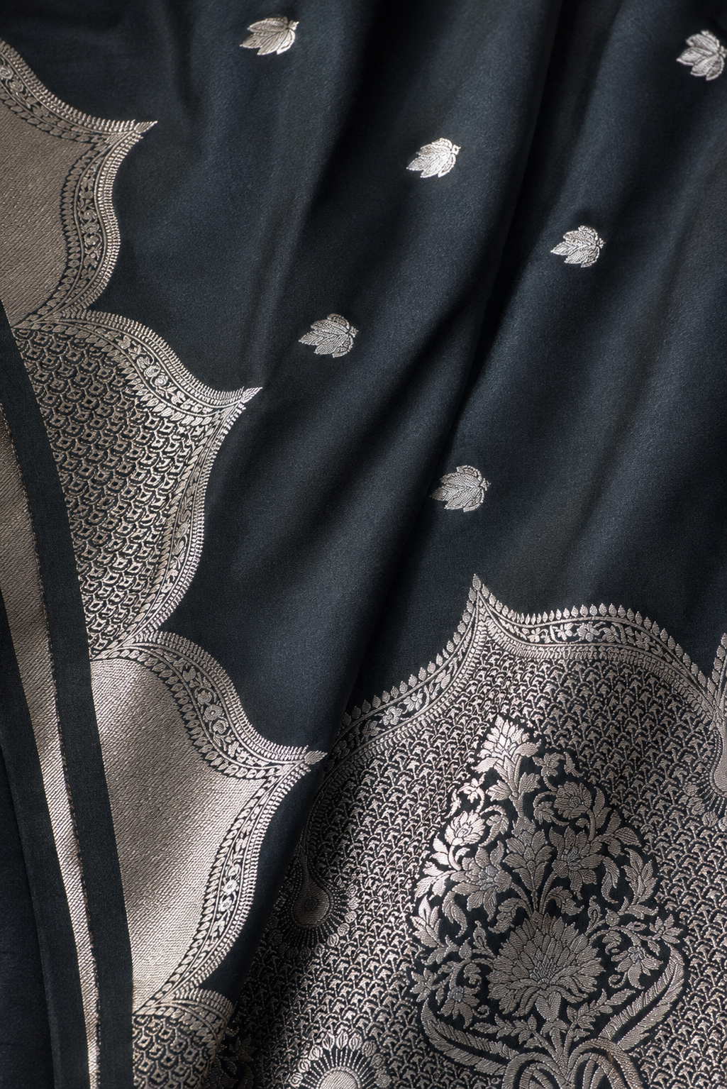 Banarasi Blended Satin Saree – Black with Silver Zari Leaf Butti Ornate Pallu