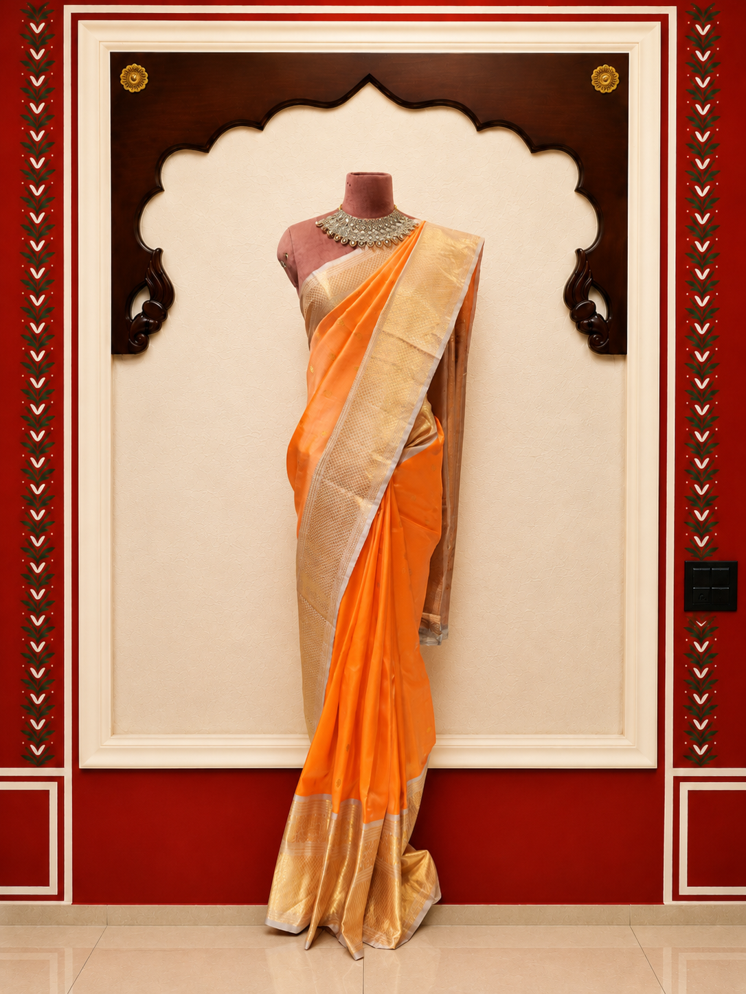 Gadwal Silk Saree – Peach Orange with Silver-Gold Zari Border & Rich Pallu