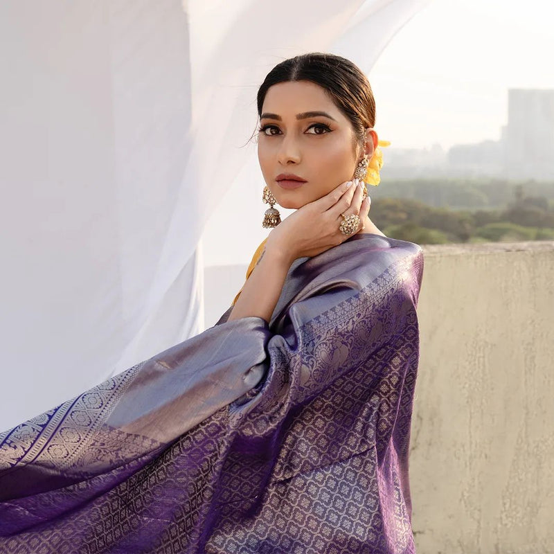 Gauri Nalawade in Zartari Pure Silk