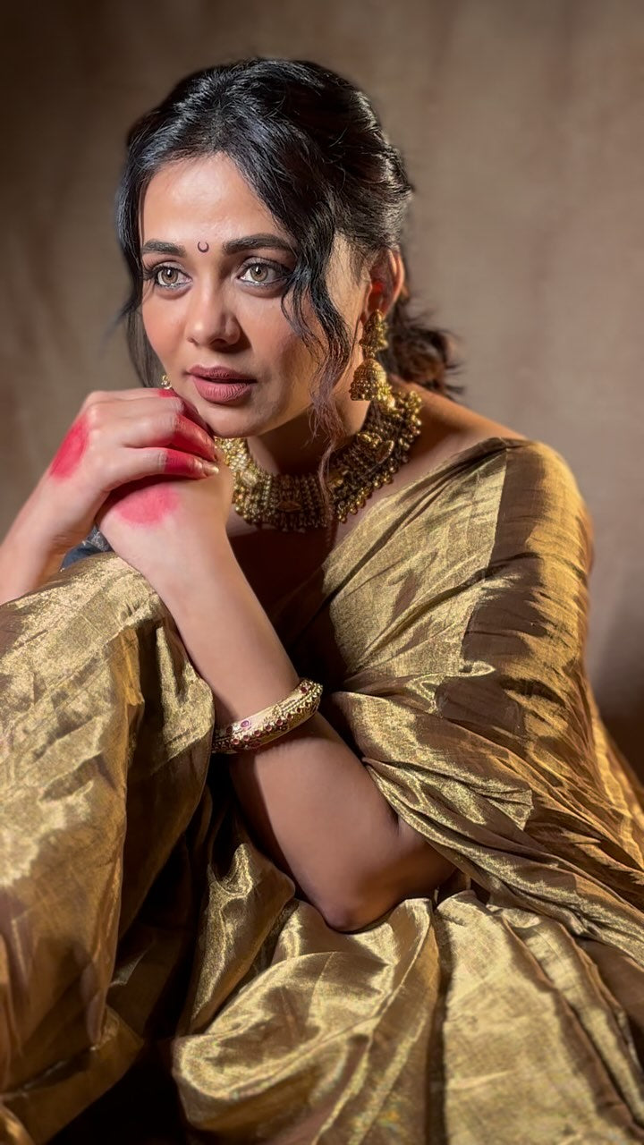 Prarthana Behere in Zartari Pure Silk
